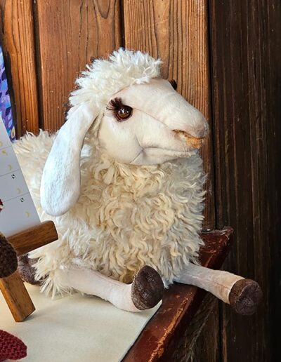 Die Handpuppe Schaf Lotte